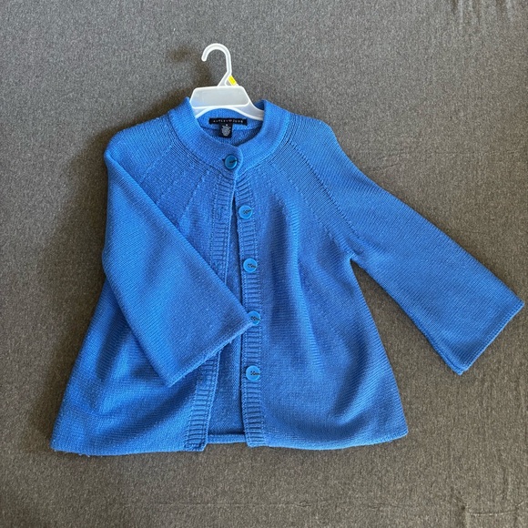 Women’s Ashley Judd Size Medium Heavy Weight Knit Button Up Cardigan - Picture 2 of 9